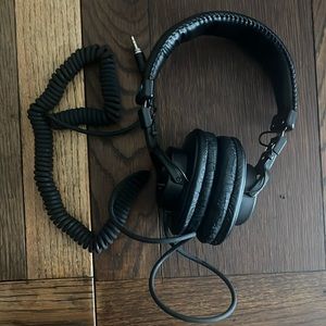 Sony MDR-7506 Professional Headphone - Stereo